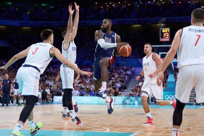 一名侧翼专 一名侧翼专